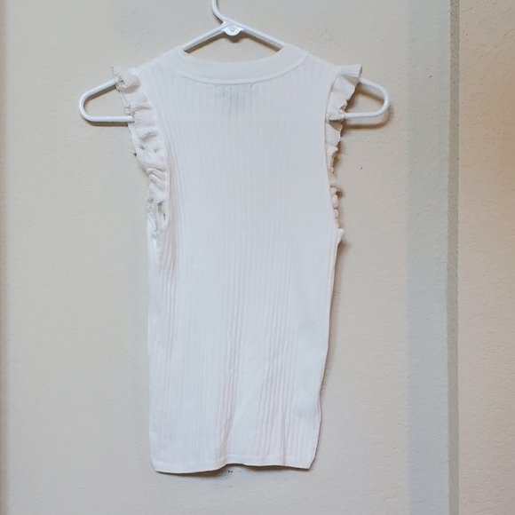 Paige Ruffled Sleeves Top. Size Small - Picture 3 of 4